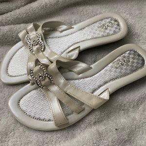 New Eve cream and silver sandals Size 9 women’s shoes